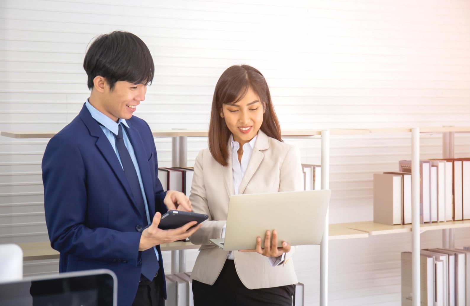 Processo di consulenza assicurativa con analisi documentale